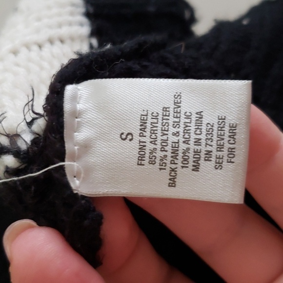 Dressbarn lightweight longline sweater, scoop neck, black white, women's size sm - Picture 5 of 7